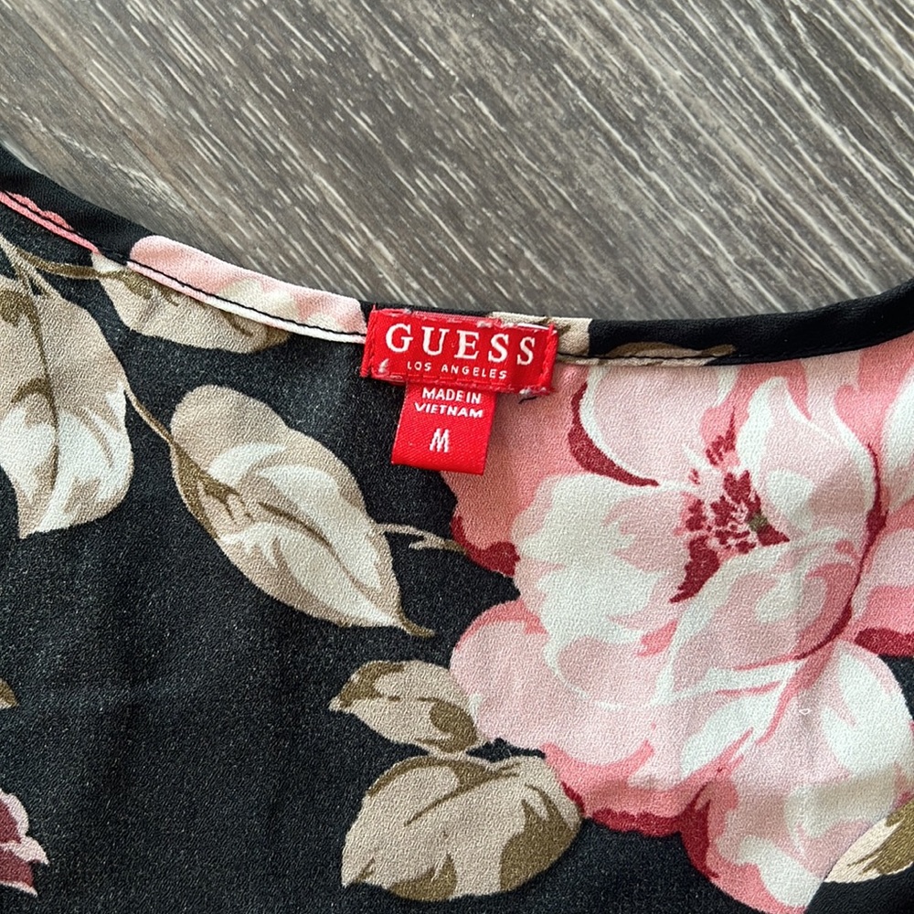 NWOT Guess black pink floral v neck long sleeve tunic top tie bottom detail M - Picture 6 of 9